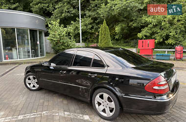 Седан Mercedes-Benz E-Class 2002 в 