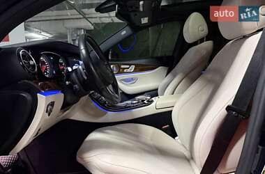 Седан Mercedes-Benz E-Class 2016 в 