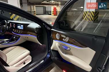 Седан Mercedes-Benz E-Class 2016 в 