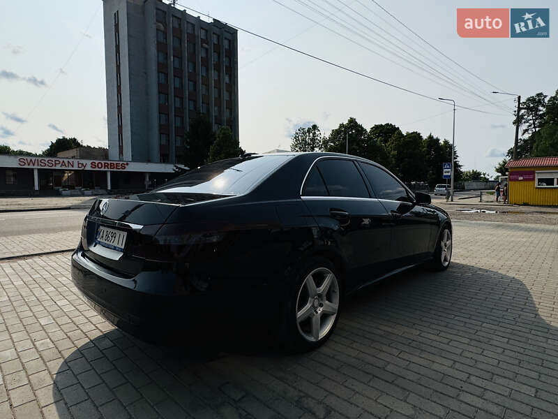 Седан Mercedes-Benz E-Class 2013 в Костополе