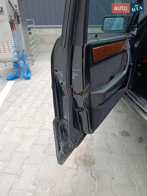 Седан Mercedes-Benz E-Class 1993 в Луцке