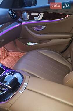 Седан Mercedes-Benz E-Class 2017 в 