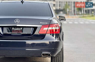 Седан Mercedes-Benz E-Class 2011 в 