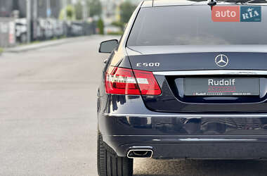 Седан Mercedes-Benz E-Class 2011 в 
