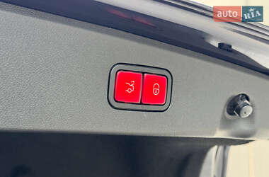 Седан Mercedes-Benz E-Class 2011 в 