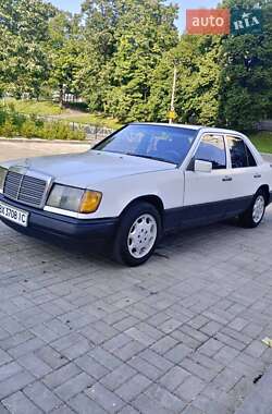 Седан Mercedes-Benz E-Class 1988 в Хмельницком