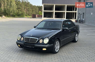 Седан Mercedes-Benz E-Class 2001 в Костополе