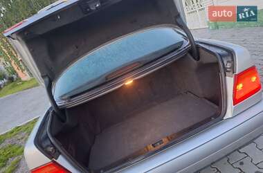 Седан Mercedes-Benz E-Class 2000 в 