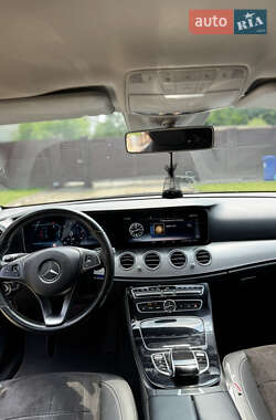 Седан Mercedes-Benz E-Class 2016 в 