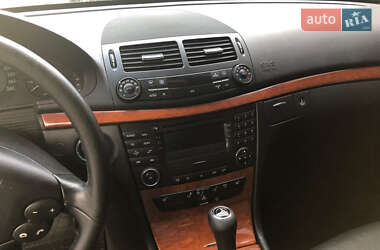 Седан Mercedes-Benz E-Class 2007 в 