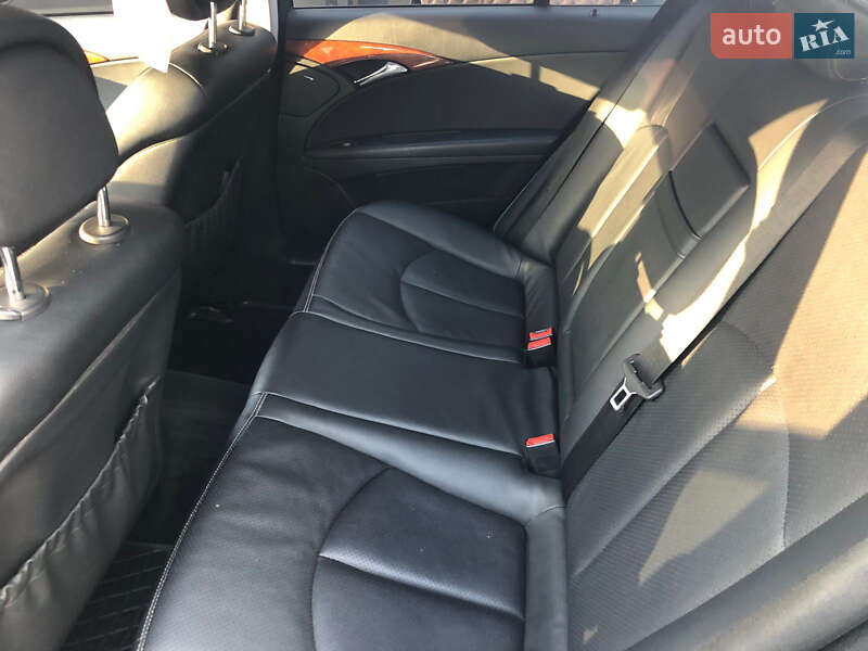Седан Mercedes-Benz E-Class 2007 в Львове