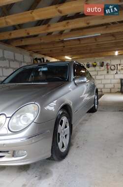 Седан Mercedes-Benz E-Class 2005 в 