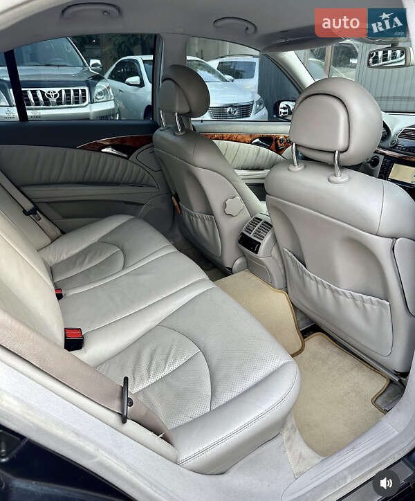 Седан Mercedes-Benz E-Class 2004 в Белгороде-Днестровском