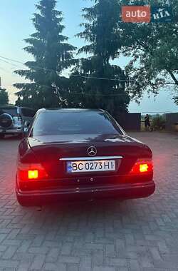 Седан Mercedes-Benz E-Class 1995 в 