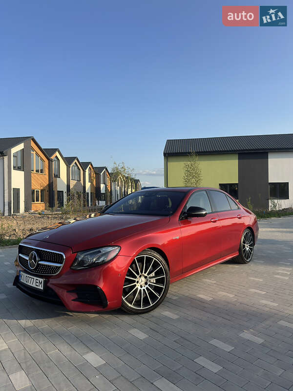 Седан Mercedes-Benz E-Class 2017 в 