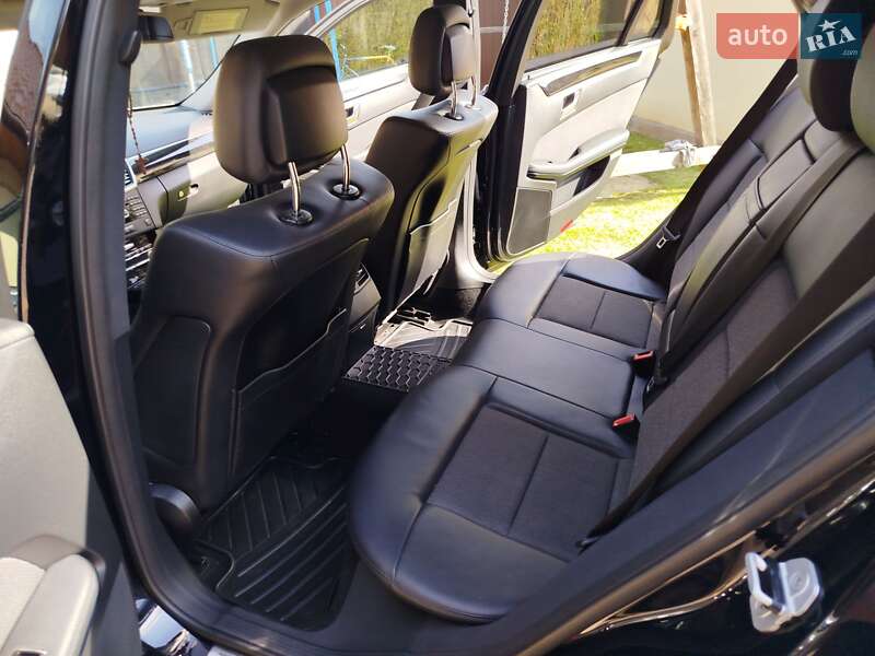 Універсал Mercedes-Benz E-Class 2012 в Хирові
