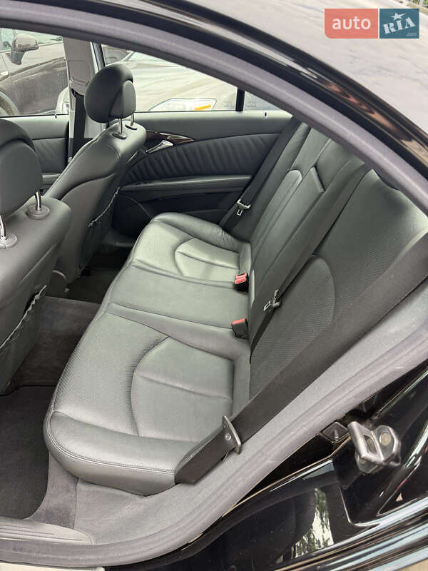 Седан Mercedes-Benz E-Class 2004 в Луцке