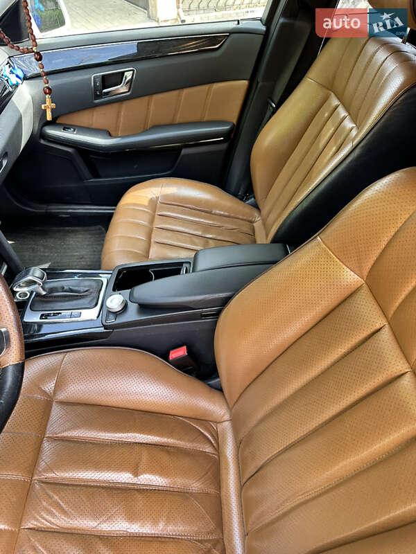 Седан Mercedes-Benz E-Class 2011 в Одессе