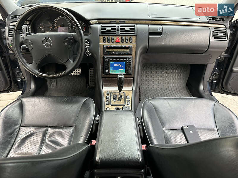 Mercedes-Benz E-Class 2000