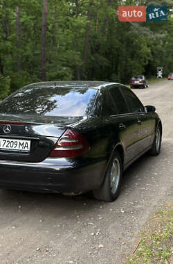 Седан Mercedes-Benz E-Class 2002 в 
