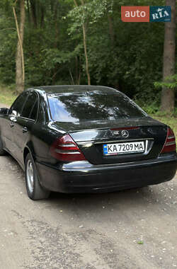Седан Mercedes-Benz E-Class 2002 в 