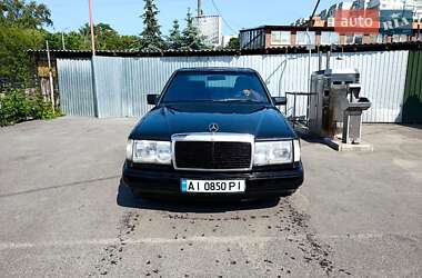 Седан Mercedes-Benz E-Class 1988 в 