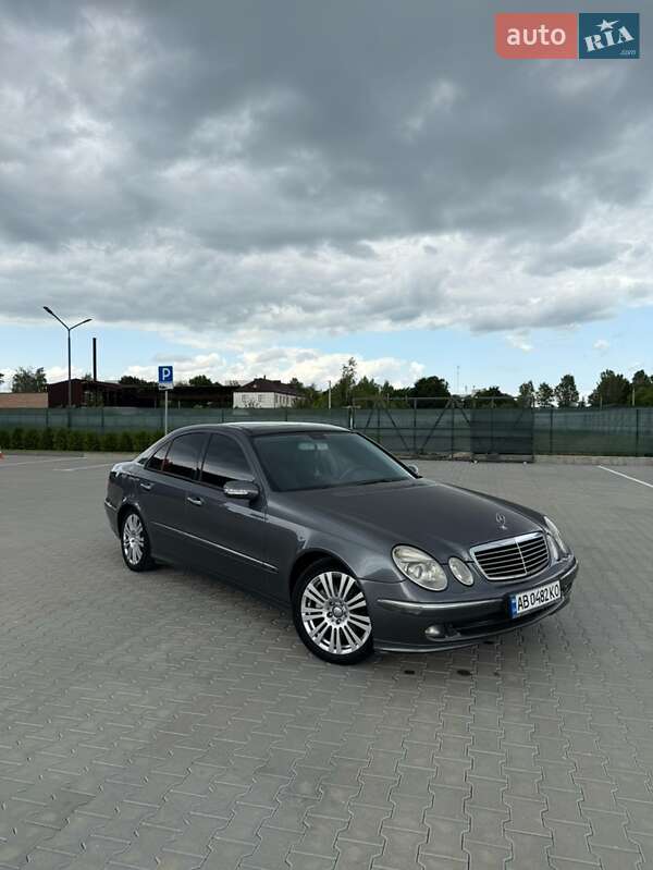 Mercedes-Benz E-Class 2005