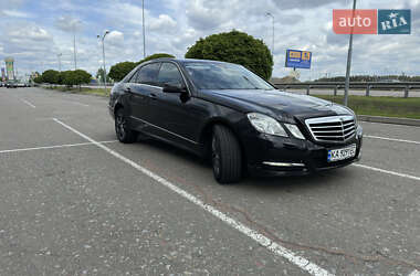 Седан Mercedes-Benz E-Class 2011 в Києві