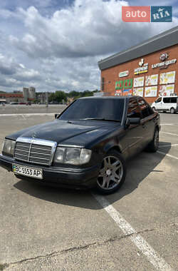 Седан Mercedes-Benz E-Class 1989 в 
