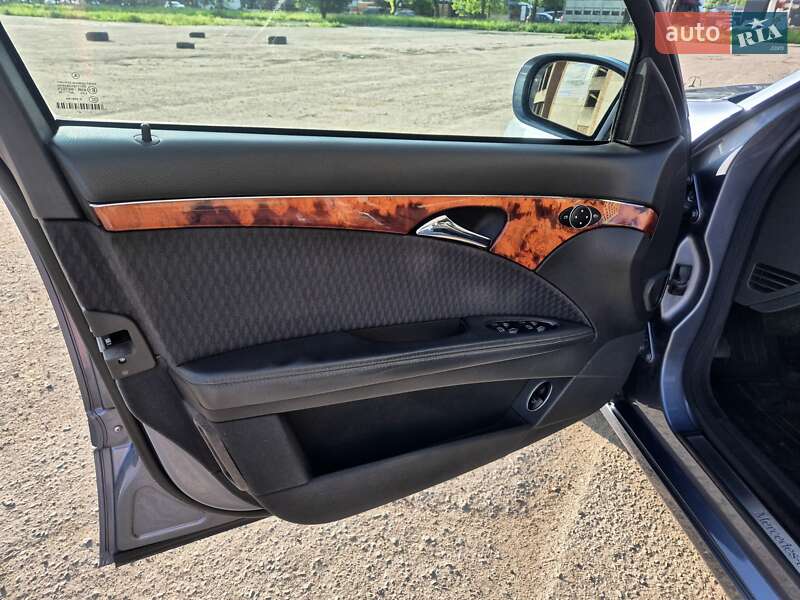 Седан Mercedes-Benz E-Class 2004 в Тернополе