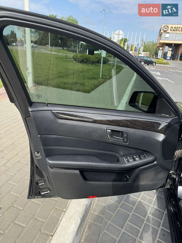 Седан Mercedes-Benz E-Class 2013 в Одесі