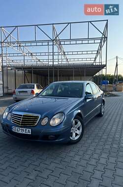 Седан Mercedes-Benz E-Class 2003 в Снятині