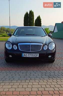 Седан Mercedes-Benz E-Class 2006 в Тячеві