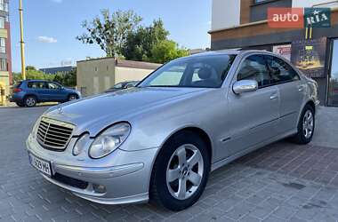 Седан Mercedes-Benz E-Class 2004 в Ровно