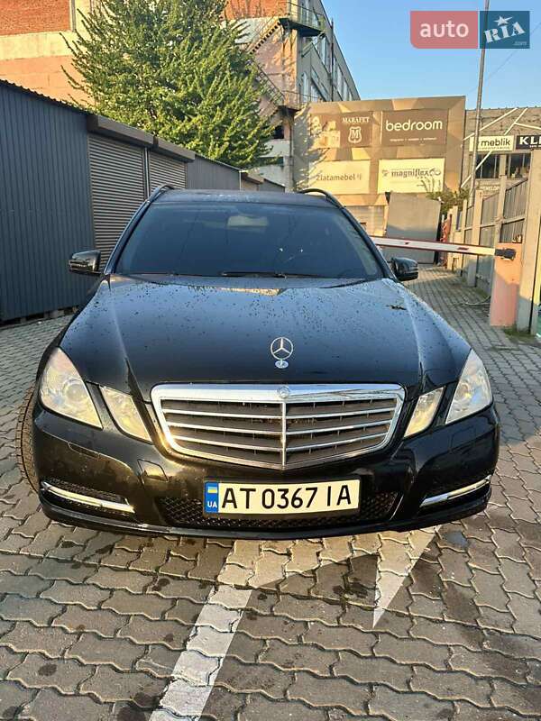 Mercedes-Benz E-Class 2011