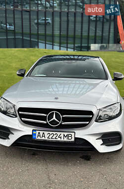 Седан Mercedes-Benz E-Class 2017 в 