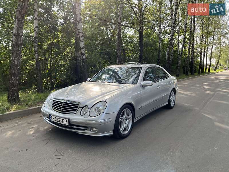Седан Mercedes-Benz E-Class 2003 в Черновцах