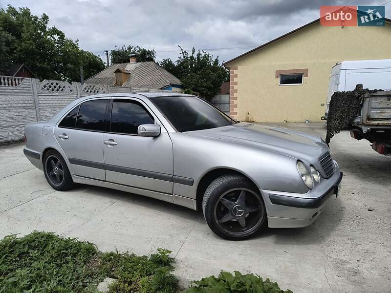 Седан Mercedes-Benz E-Class 1999 в Днепре