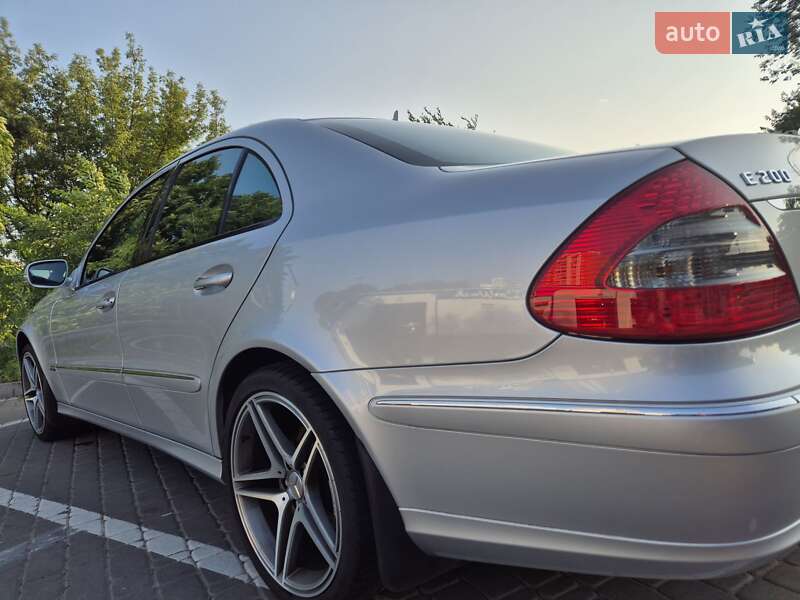 Седан Mercedes-Benz E-Class 2007 в Києві