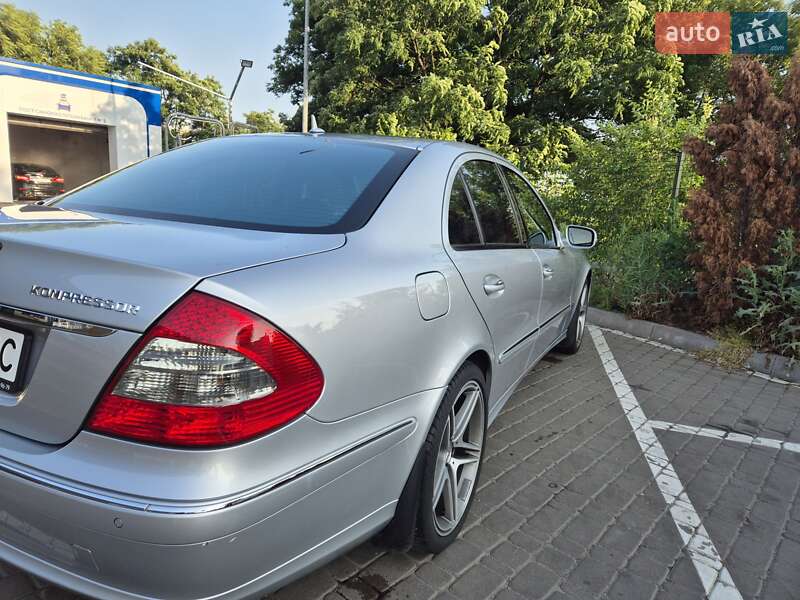 Седан Mercedes-Benz E-Class 2007 в Києві