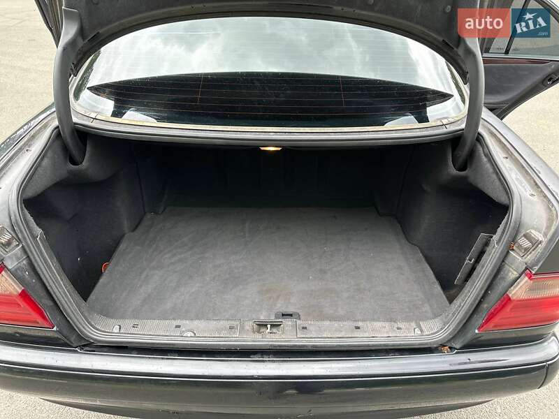 Седан Mercedes-Benz E-Class 2002 в Ірпені фото 26 Седан Mercedes-Benz E-Class 2002 в Ірпені