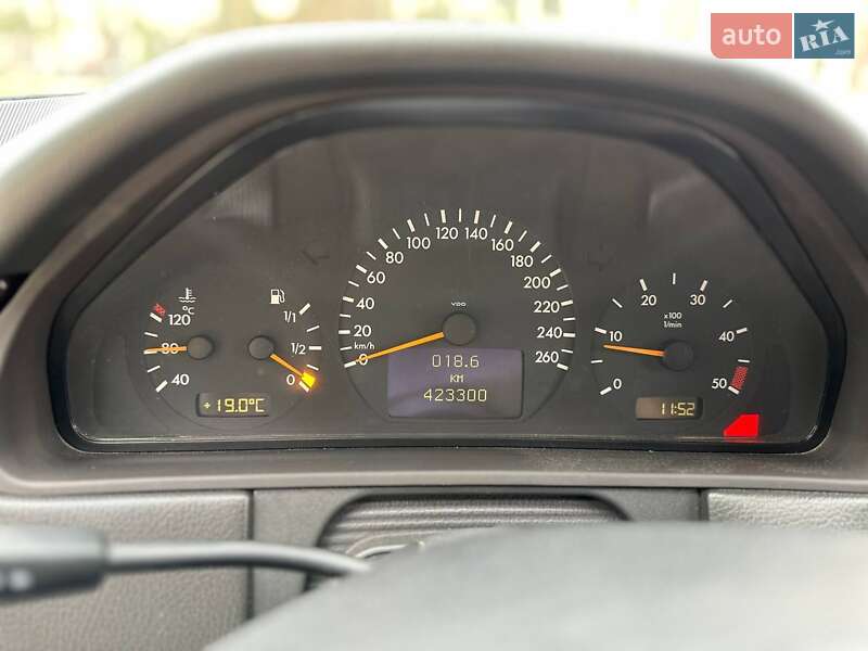 Седан Mercedes-Benz E-Class 2002 в Ірпені фото 13 Седан Mercedes-Benz E-Class 2002 в Ірпені