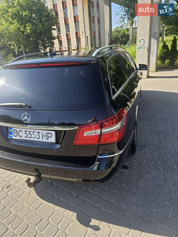 Универсал Mercedes-Benz E-Class 2011 в Львове