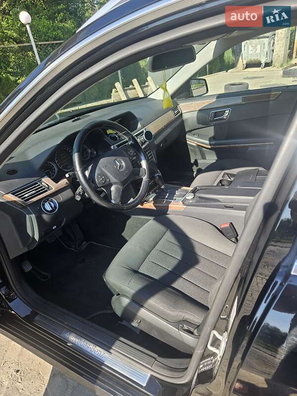 Универсал Mercedes-Benz E-Class 2011 в Львове