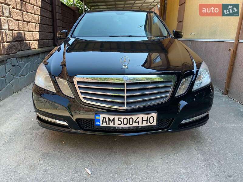 Mercedes-Benz E-Class 2011