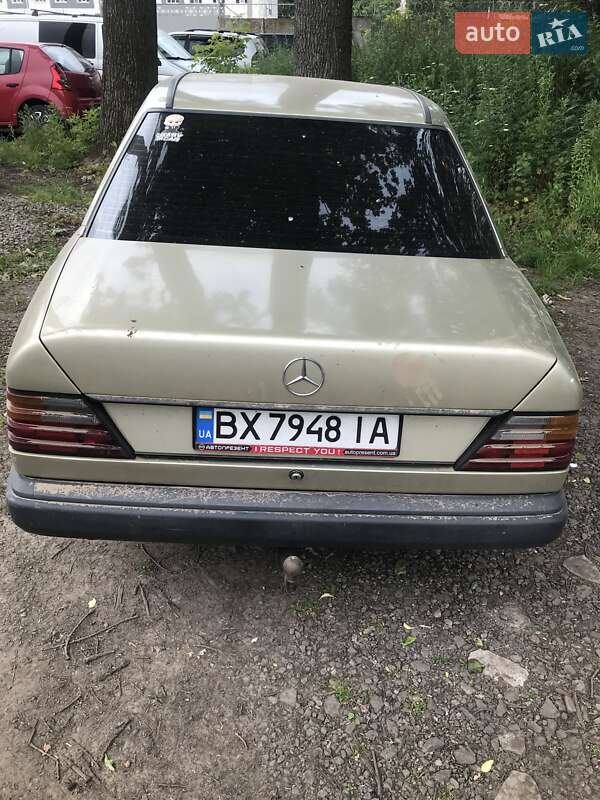 Седан Mercedes-Benz E-Class 1988 в Хмельницькому