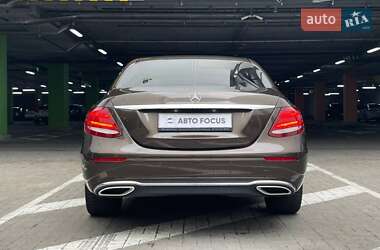 Седан Mercedes-Benz E-Class 2017 в 
