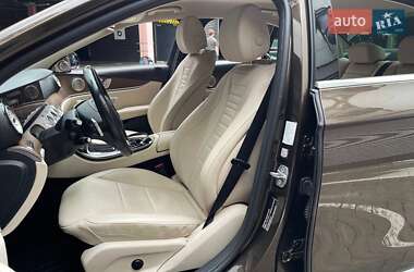 Седан Mercedes-Benz E-Class 2017 в 