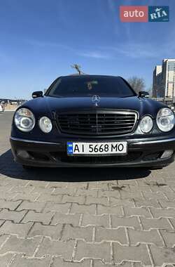 Седан Mercedes-Benz E-Class 2004 в Києві