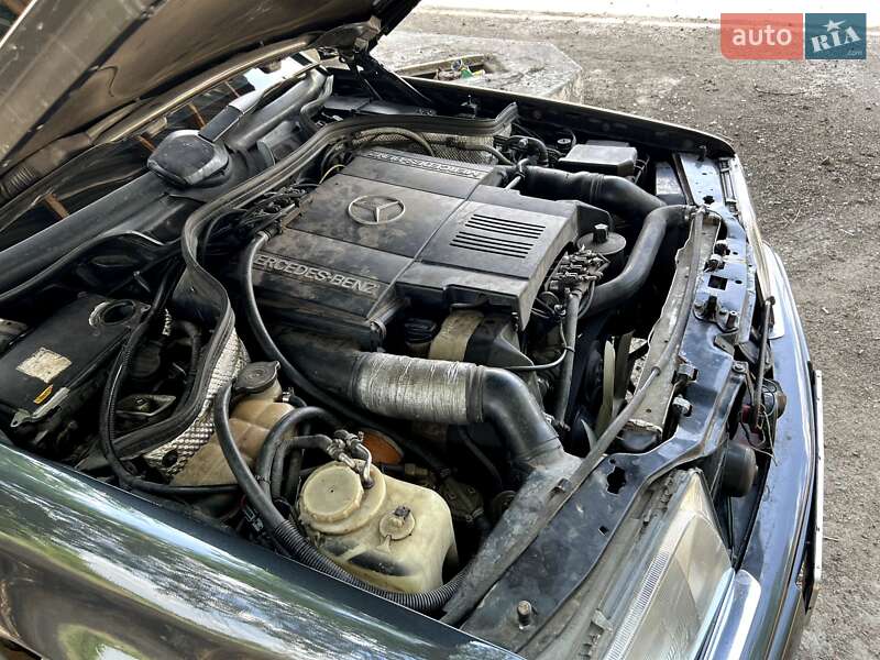 Седан Mercedes-Benz E-Class 1992 в Києві
